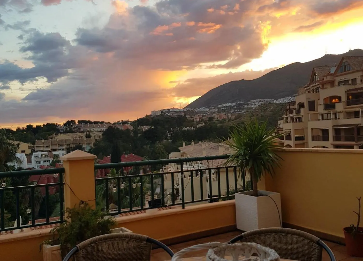Apartment Terrace Of Paradise, 2 Bed 2 Bath, Parking, Pool Benalmádena